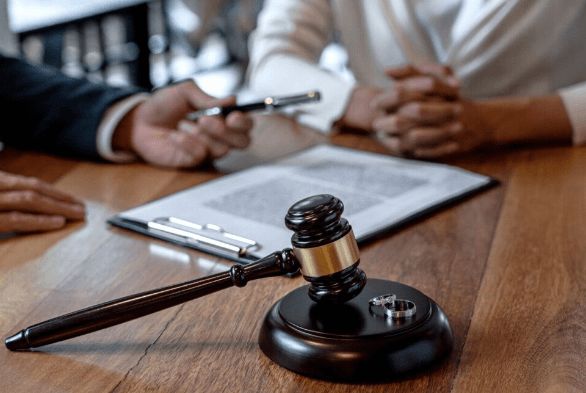 How a Criminal Defense Attorney Can Help Clear Your Criminal Record