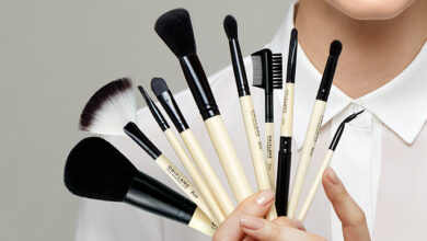 What Features Should the Best Concealer Brush Have for Precise Application